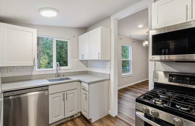 2301 Northeast 125th Street#101 - 2301 Northeast 125th Street, Seattle, WA 98125