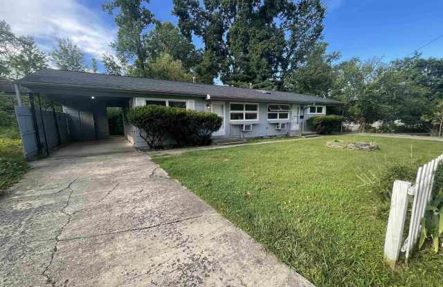 1906 E Maxwell Lane photos photos