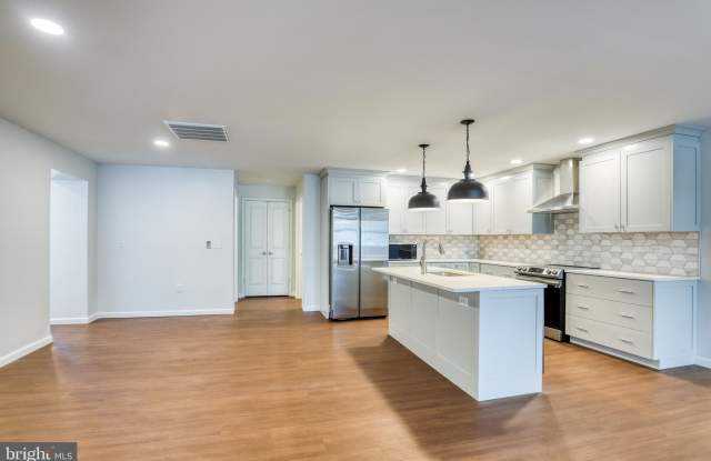 210 E BOSCAWEN ST unit: 204 photos photos 210 E BOSCAWEN ST unit: 204 photos photos