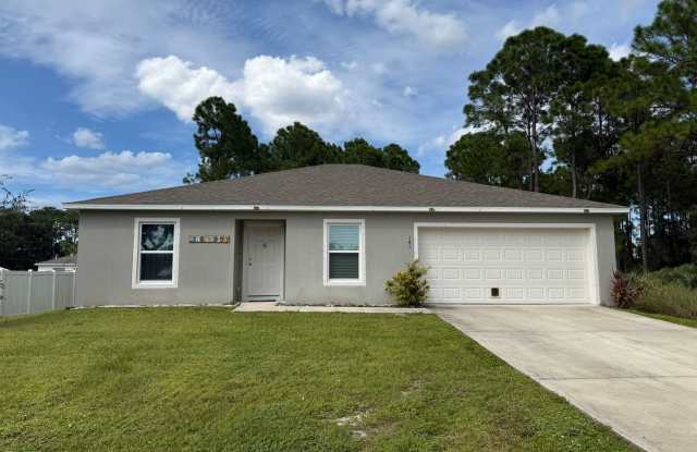 Family Home waiting for you. Gallery 1