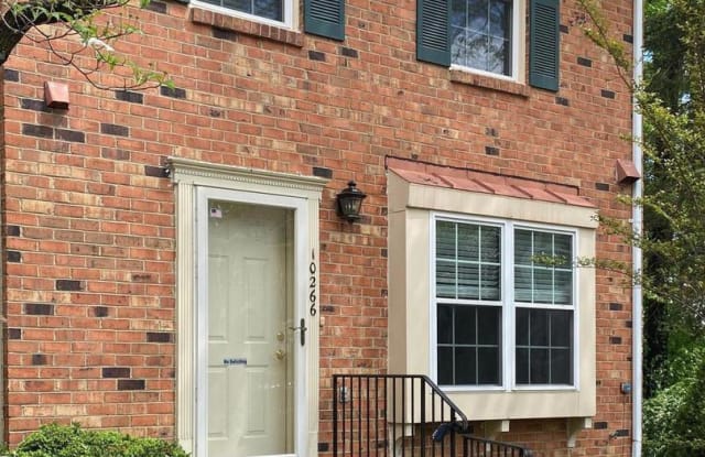 10266 FERN POOL CT - 10266 Fern Pool Court, Burke Centre, VA 22015