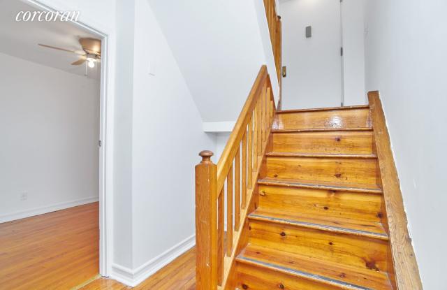 120 4th Place Gallery 4
