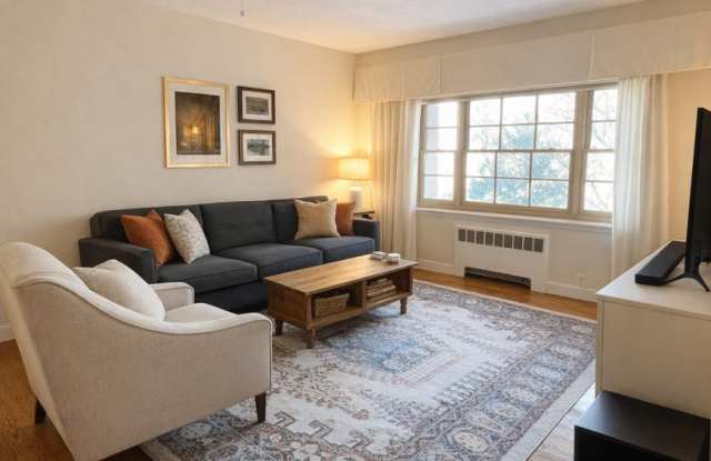 648 Washington St. photos photos