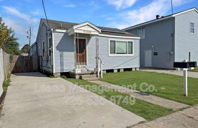 911 Central Avenue - A photos photos