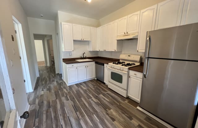 1247 W Winnemac Ave - 1247 West Winnemac Avenue, Chicago, IL 60640
