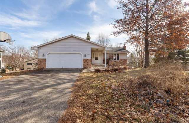520 Lake Summit Court - 520 Lake Summit Court, Shoreview, MN 55126