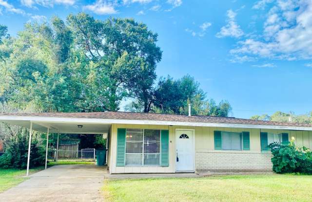 3 Bedroom House between Golf Course and Airport in Opelousas photos photos