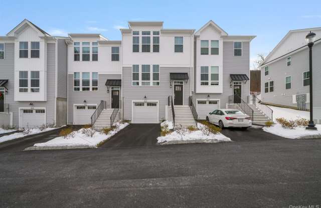 4034 Chestnut Ridge Road unit: 62 photos photos