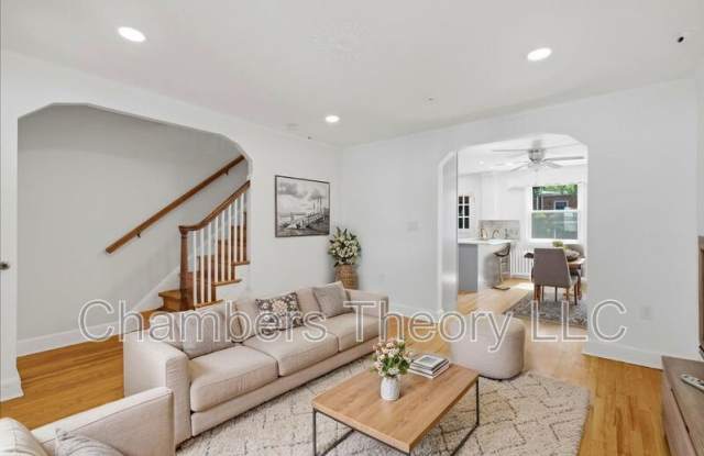 2230 Observatory PL NW photos photos
