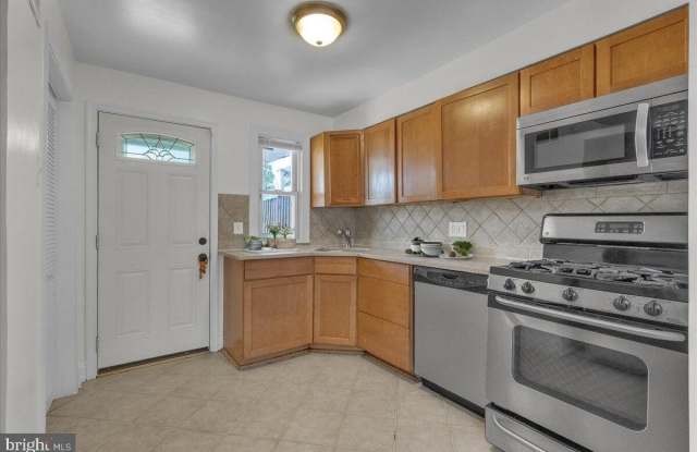 1193 46TH Place SE Gallery 2