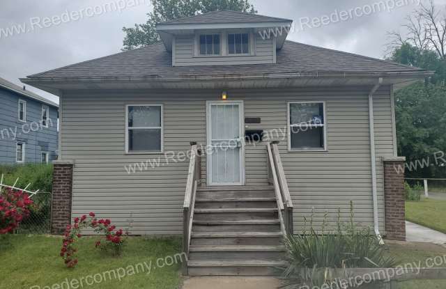 Spacious 2 bedroom house Second Month's rent free for First Responders photos photos