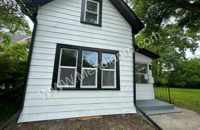2426 Thompson Avenue photos photos 2426 Thompson Avenue photos photos