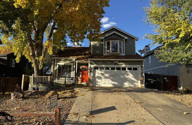 Cozy 4 Bedroom House in East Fountain Valley photos photos