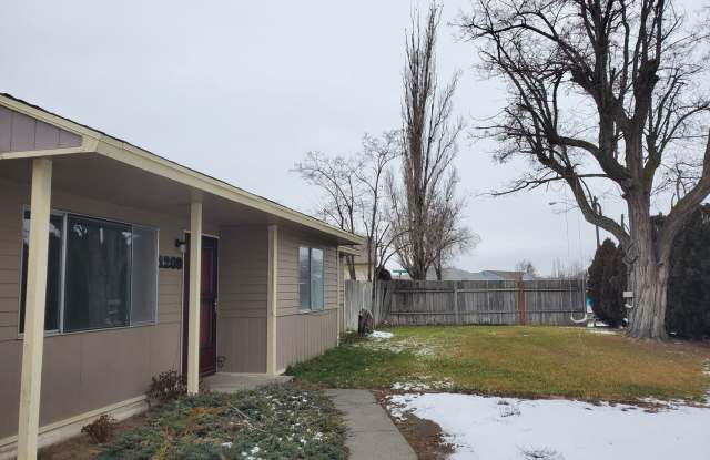 3 bedroom 1 bath home with 1 car garage and fenced yard photos photos