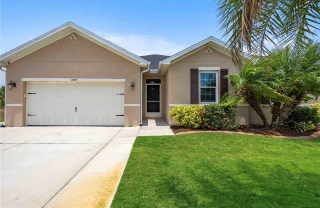 15889 VISCOUNT CIRCLE photos photos