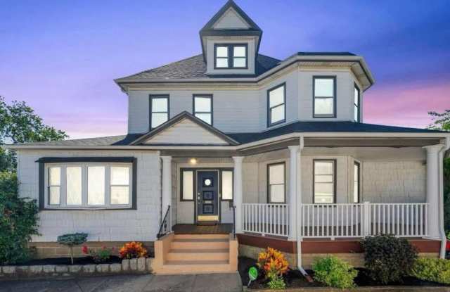 92 Wavecrest Street photos photos