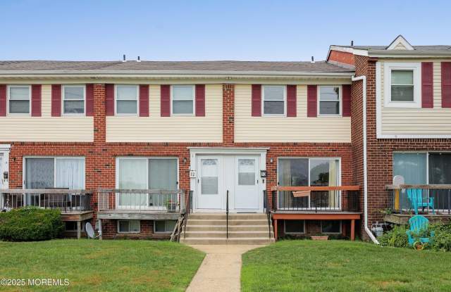 10 Primrose Lane photos photos