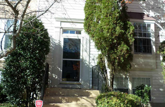 12920 FREESTONE COURT - 12920 Freestone Court, Lake Ridge, VA 22192