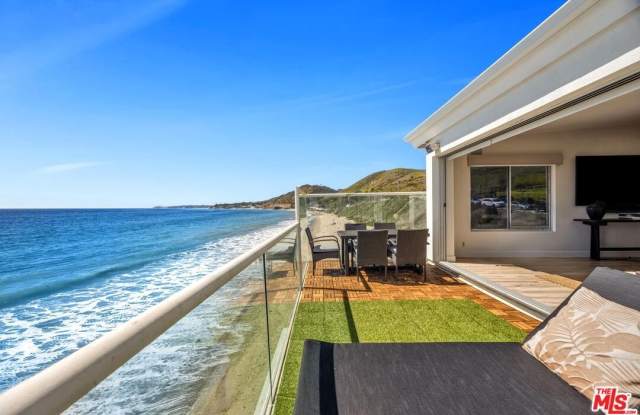 25444 Malibu Rd Gallery 1