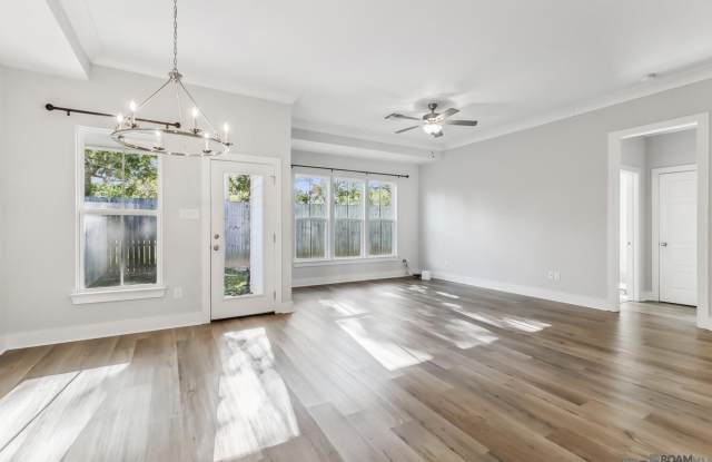 9024 Southlawn Dr Gallery 3