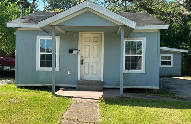 2B/1B Home Available in Lake Charles photos photos