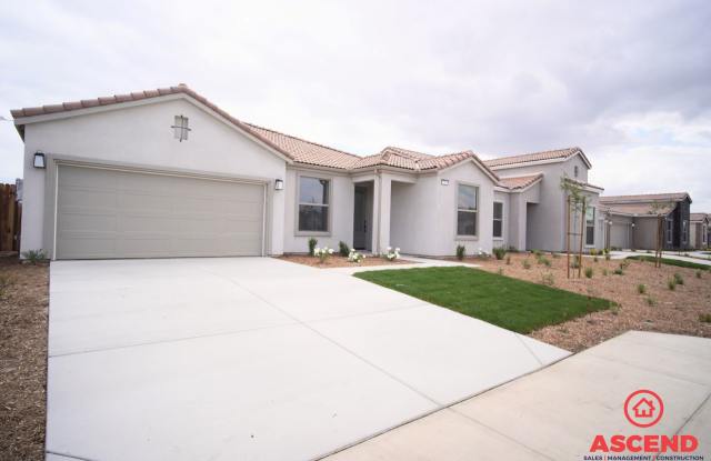 MOVE IN SPECIAL!!! Stunning Home Off of Gosford and McCutchen! - 7419 Peach Grove Lane, Bakersfield, CA 93313