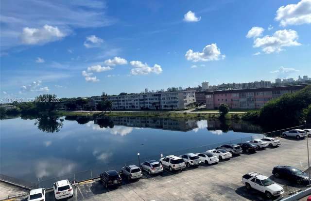 1351 NE Miami Gardens Dr photos photos
