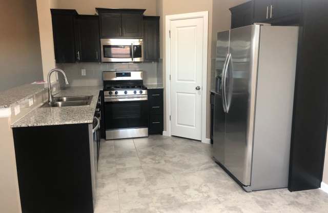 Beautiful home in Ashbury Park - 13539 North 130th East Avenue, Collinsville, OK 74021 Beautiful home in Ashbury Park - 13539 North 130th East Avenue, Collinsville, OK 74021