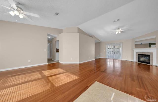 2121 Coral Creek Drive Gallery 3