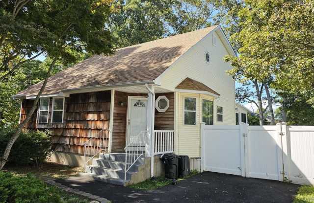 81 Parkwood Drive photos photos