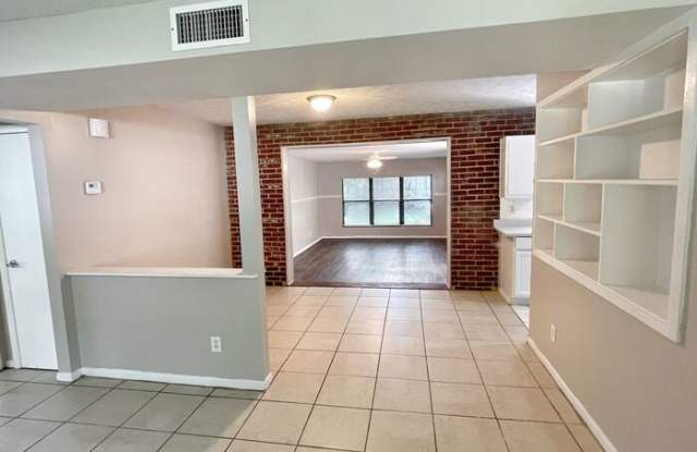 2143 Thiervy Drive Gallery 2