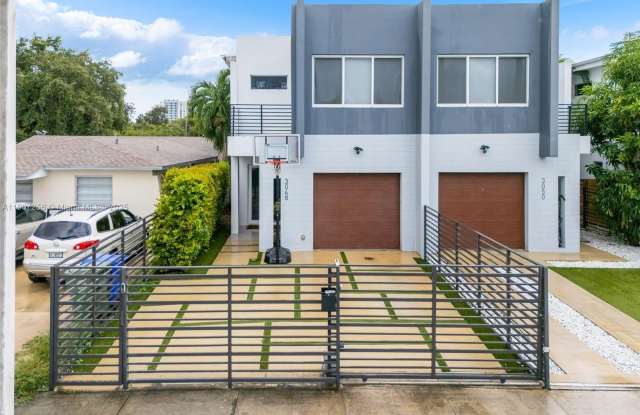 3048 SW 18th St - 3048 Southwest 18th Street, Miami, FL 33145