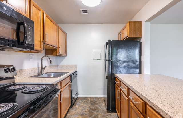 Cardinal Court Apartments Gallery 2