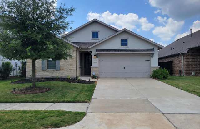 One-Story, 4 Bedroom Available! Gallery 1