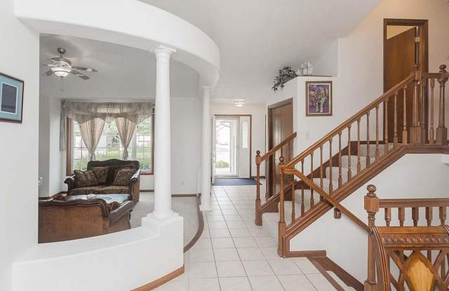 5 Bedroom, 3 Bath Single Family Home Gallery 2