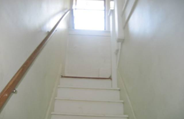1041 N 31st St Gallery 2
