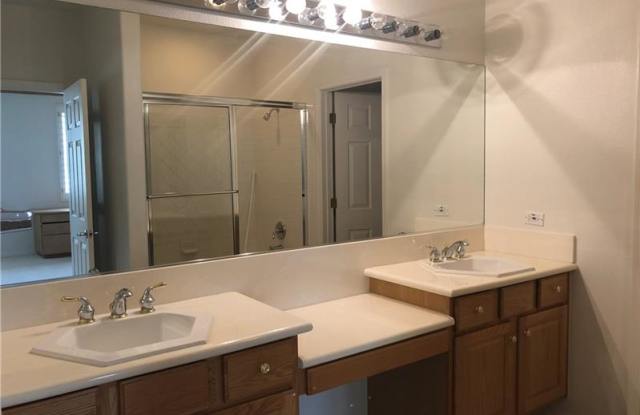 9108 VISTA GREENS WAY #106 - 1 Gallery 3