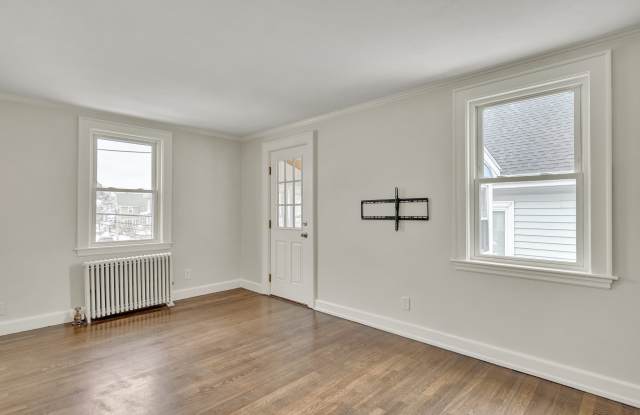 19 Fairview Ave Gallery 3