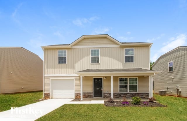 206 Glenoaks Drive - 206 Glenoaks Dr, Lexington, NC 27292