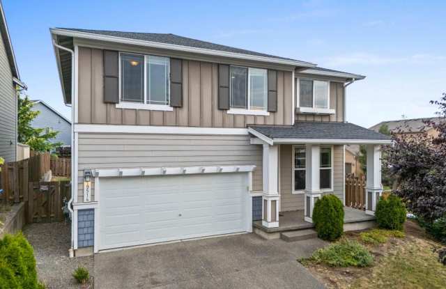 Spacious Spanaway Home w/ A/C  5 Bedrooms! | 2,944 Sq Ft w/ 3 Baths  Fully Fenced Yard photos photos