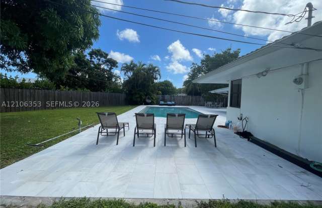 2115 Alamanda Dr Gallery 2