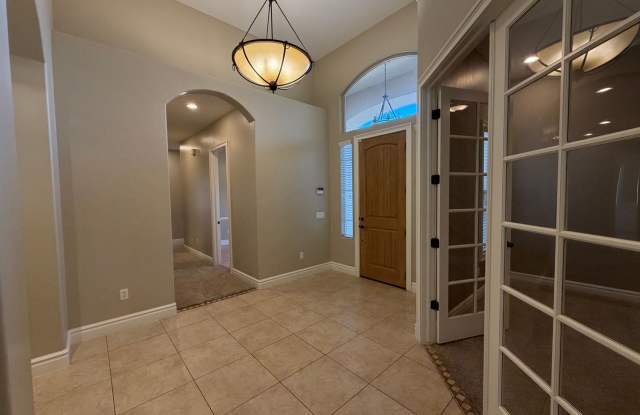 SPACIOUS HOME FOR RENT! Gallery 4