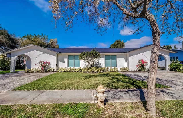 11690 SW 81st Rd photos photos