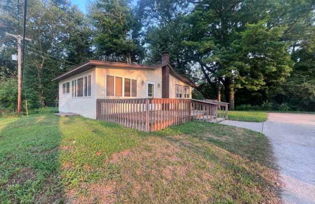Adorable Two Bedroom in the Silver Lake Community! photos photos