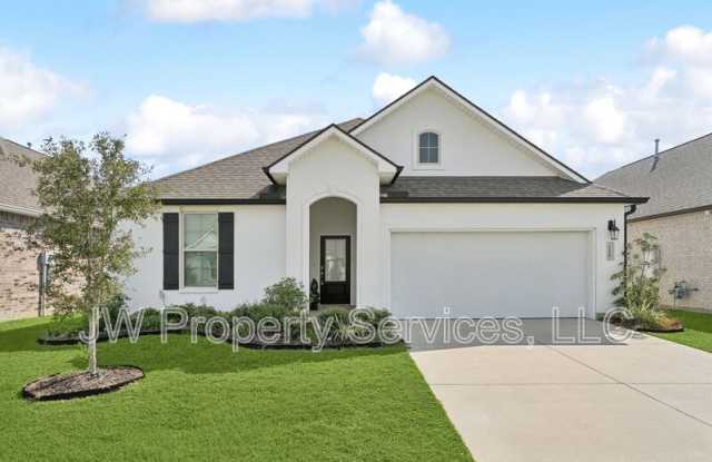 720 Lakeshore VLG E. photos photos