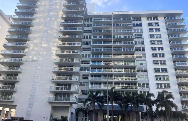 5750 Collins Ave photos photos