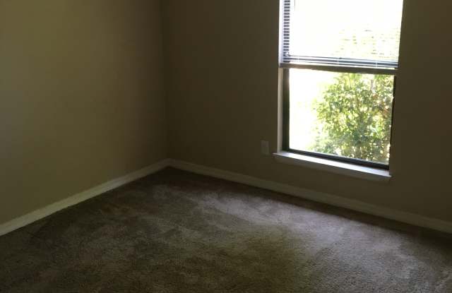 11563 Pin Oak Trail Gallery 4