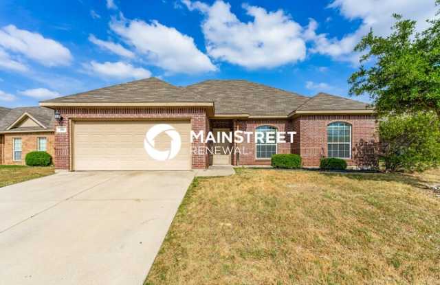 204 Kennedy Court - 204 Kennedy Court, Crowley, TX 76036