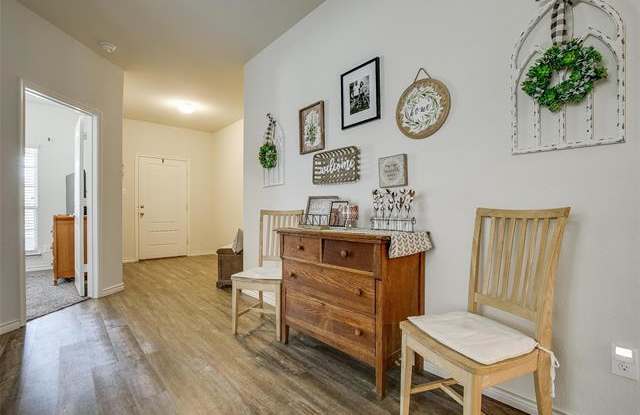 593 Jamestown Lane Gallery 3