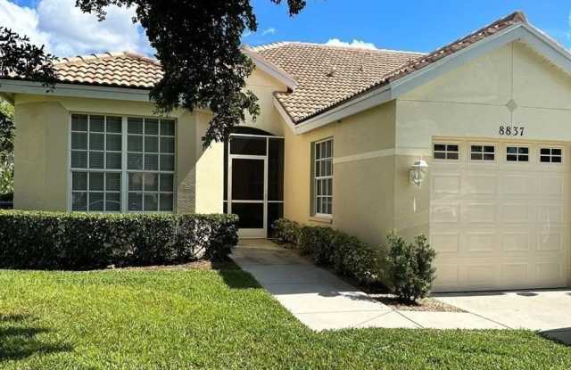 8837 E Bay Circle photos photos